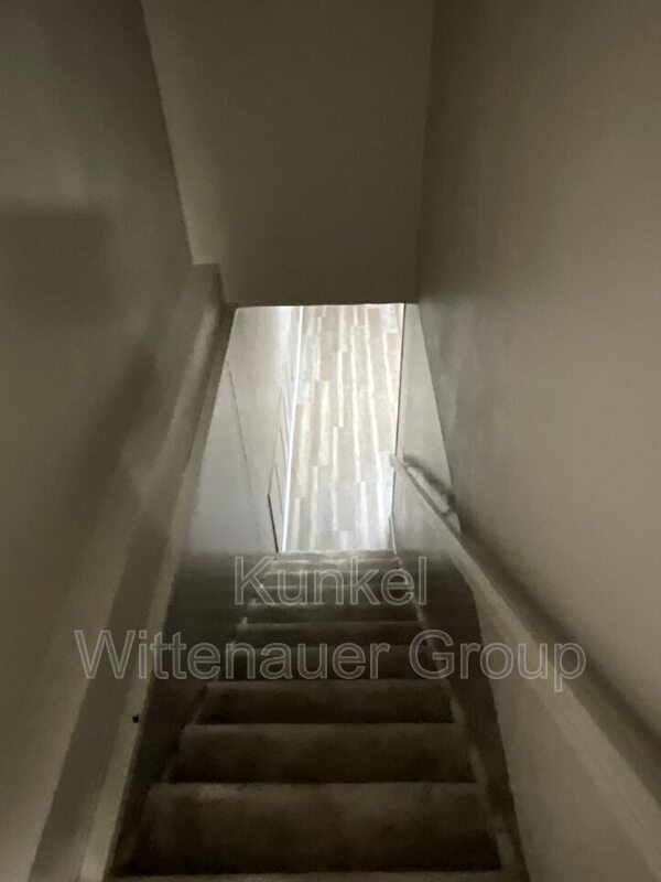 Building Photo - 801 W Nixon Dr