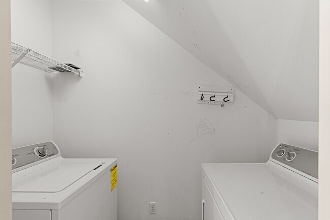 Building Photo - 3 bedroom/ 2.5 bathroom in Destin, FL!