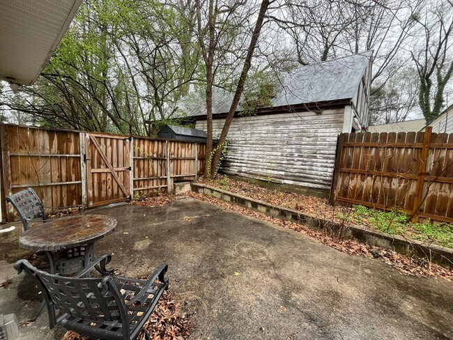 Building Photo - Newly Remodeled 3BD, 2BA Raleigh Home with Fenced Yard in Prime Location Near Downtown Raleigh, N...