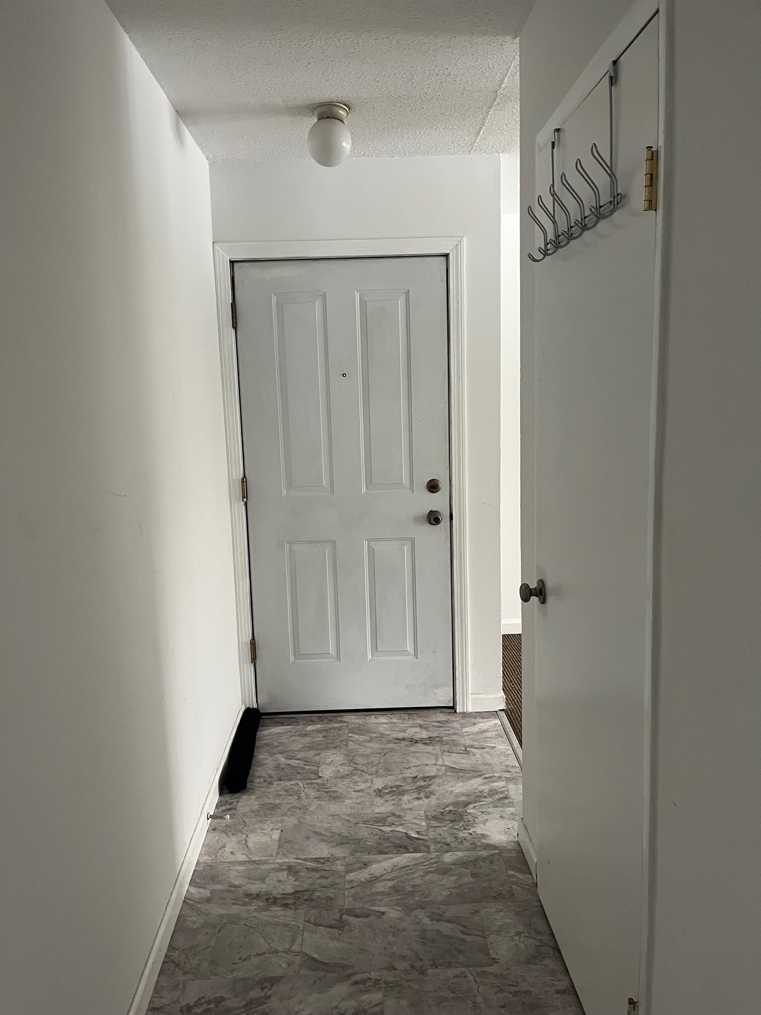 Entry - 234 Quarry Hill Rd