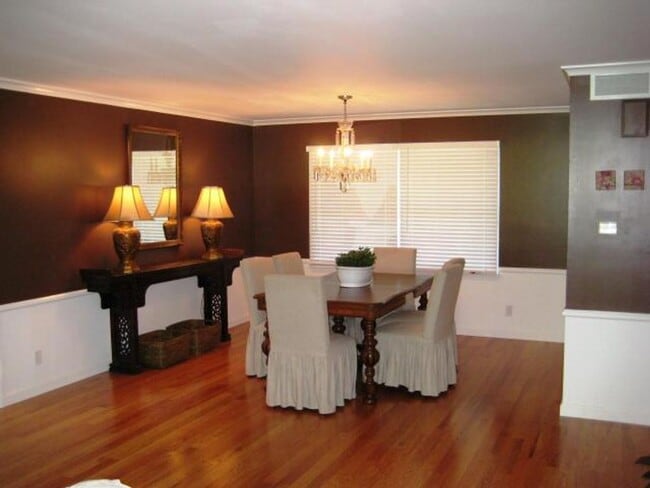 Building Photo - 108 E Burnam Rd