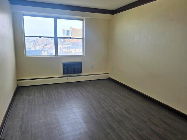 Building Photo - 3817 Ventnor Ave