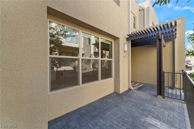 Building Photo - 11274 Cactus Tower Ave