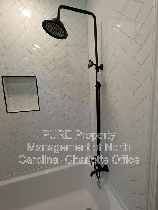 Building Photo - 1638 Academy St