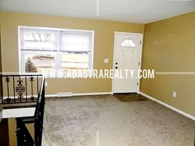 Building Photo - Affordable 3 Bedroom Ranch Home w/Finished Basement in KCMO-Available in AUGUST!!