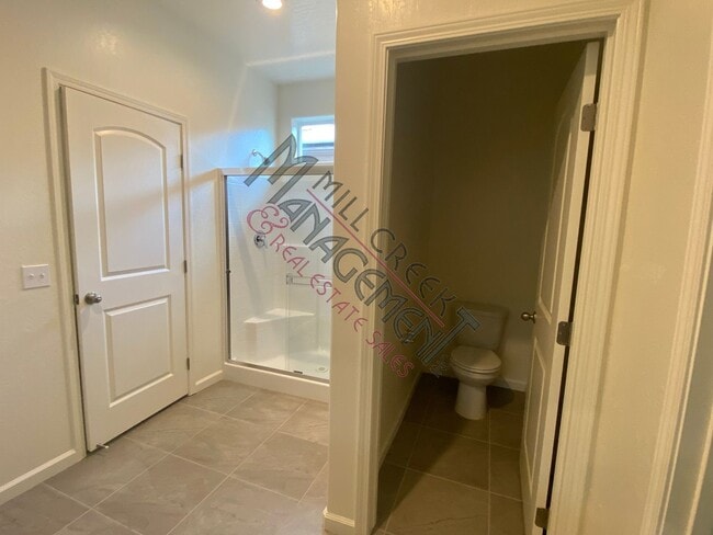 Building Photo - Beautiful home in Cameron Court community