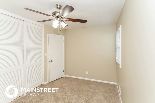 Building Photo - 1114 Rainbow Dr NE