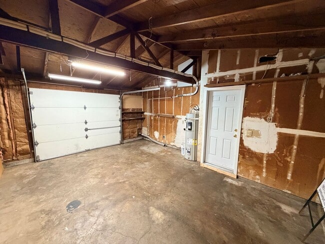 Building Photo - Two Bedroom Home in Aumsville