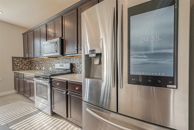 Building Photo - 223 Sintra Lk Wy