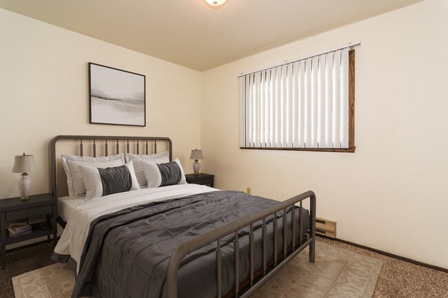 Stanford Court 3514 11th Ave N Grand Forks ND 58203 Apartment Finder Stanford Court 3514 11th Ave N Grand Forks ND 58203 Apartment Finder