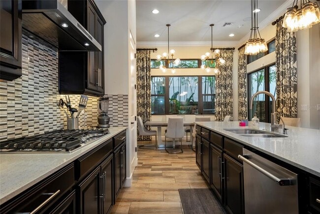 Building Photo - 8376 Via Vittoria Way