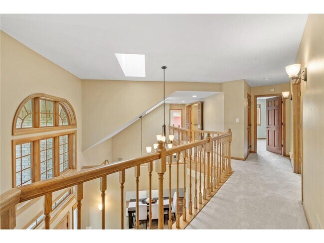 Building Photo - 6210 Deerwood Cir N