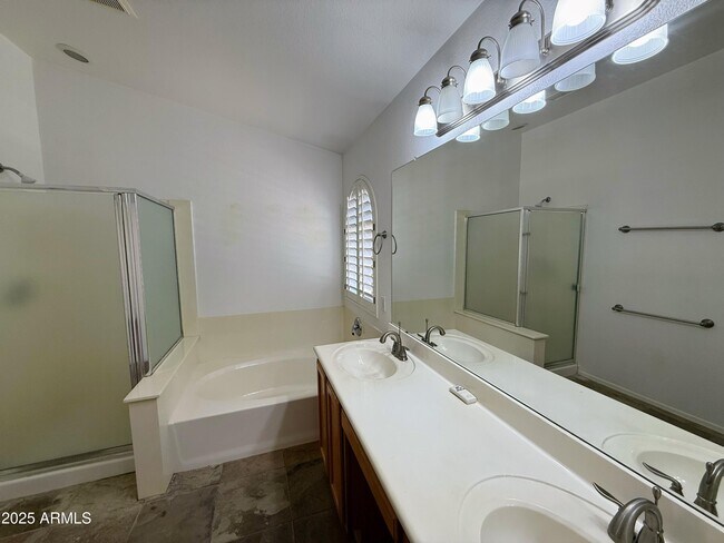 Building Photo - 4680 S Greythorne Way