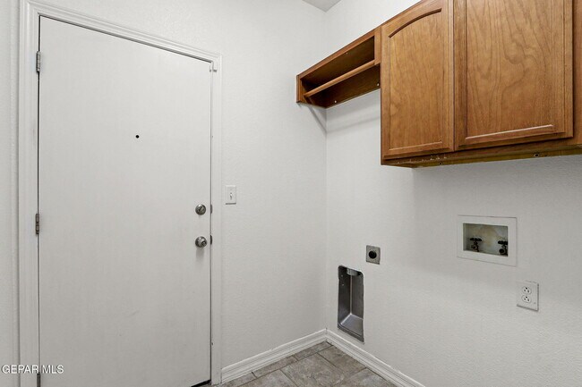 Building Photo - 3141 Fury Point Pl