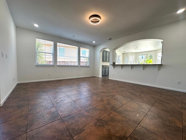 Building Photo - Gorgeous 4 Bed 2 Bath single story in Deer Ridge!