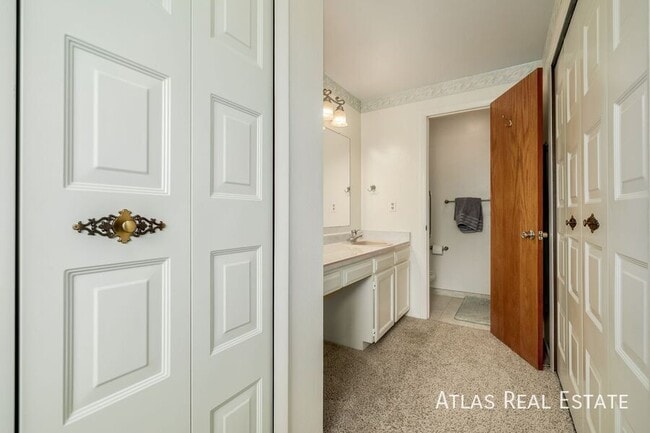 Building Photo - 4620 W 108th Pl