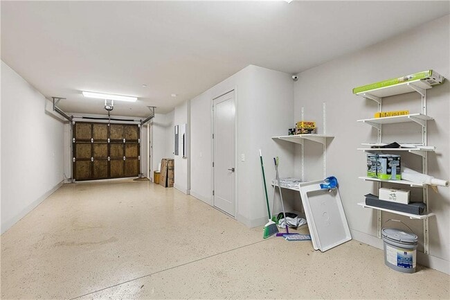 Building Photo - 115 Cityview Ct NE