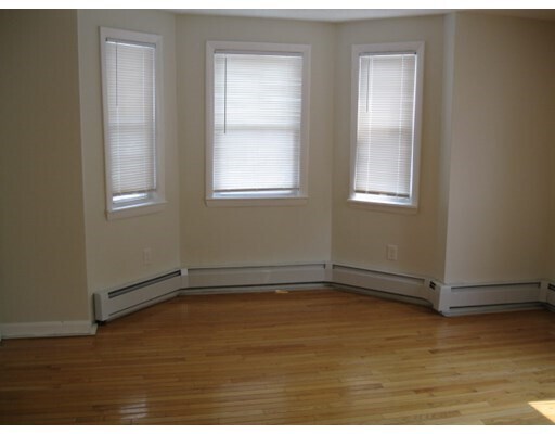 Building Photo - 45 Endicott Ave