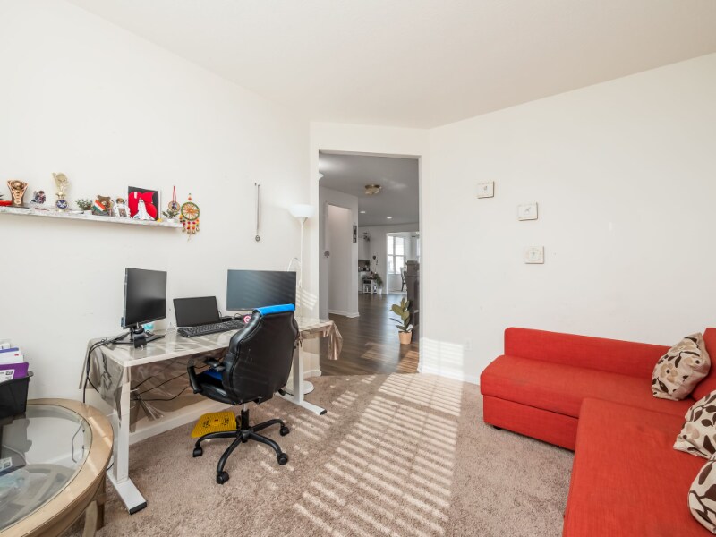 Building Photo - 2194 Preakness Pl