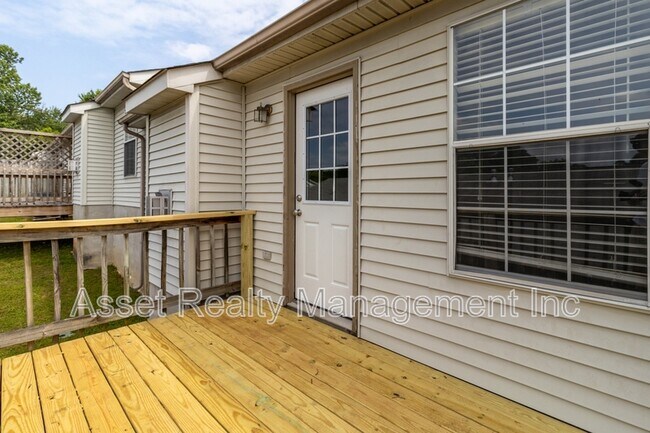 Building Photo - 385 Hawthorne Oaks Way