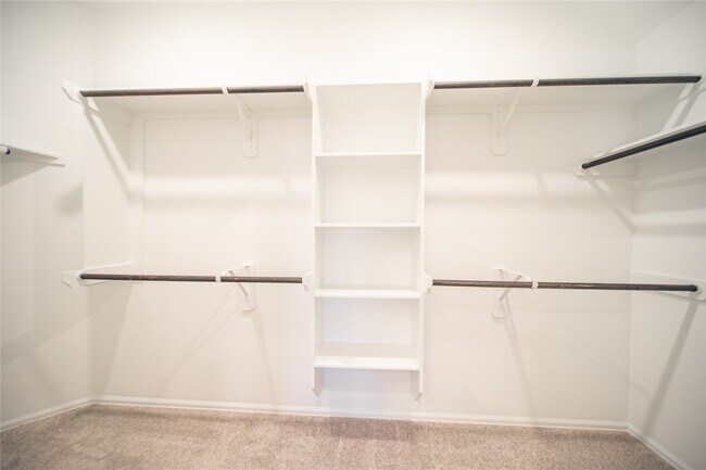 Building Photo - 2611 Olivine Stone Dr