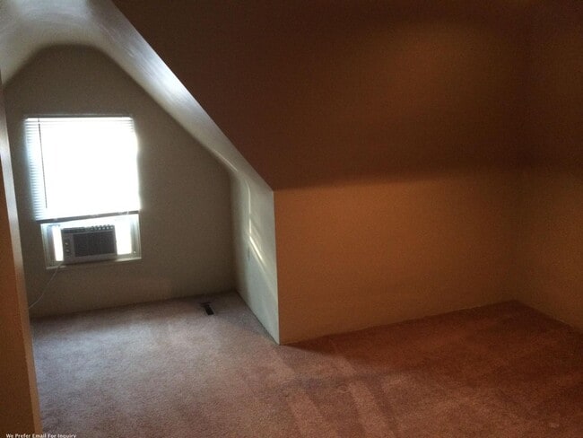 Building Photo - 5744 Elmer St