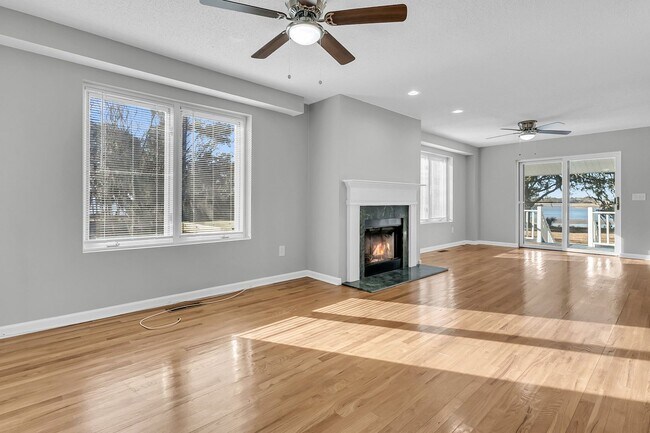 Building Photo - 5844 Hart Rd
