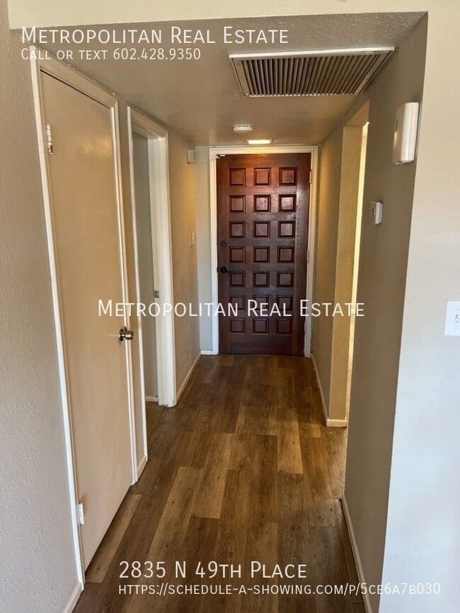Building Photo - 2835 N 49th Pl