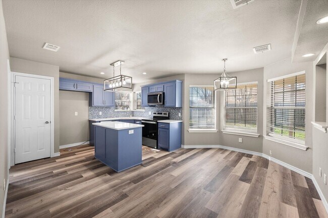 Building Photo - Newly Renovated Midlothian 4 bedroom