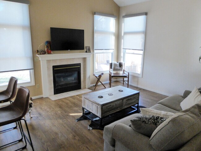 Building Photo - 4429 Monte Carlo Dr