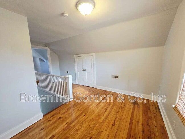 Building Photo - 1504 Riverside Dr