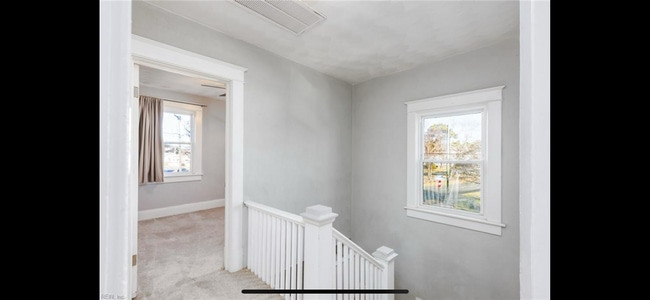 upstairs hallway/staircase - 3436 Chesapeake Blvd
