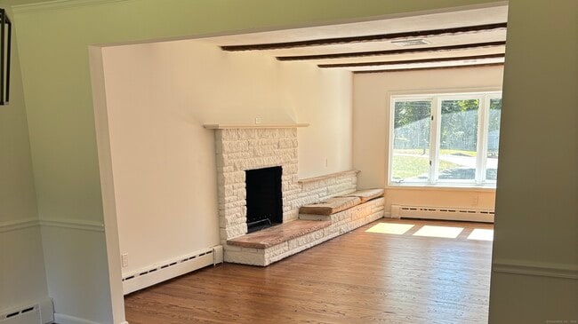 Building Photo - 120 Peters Ln