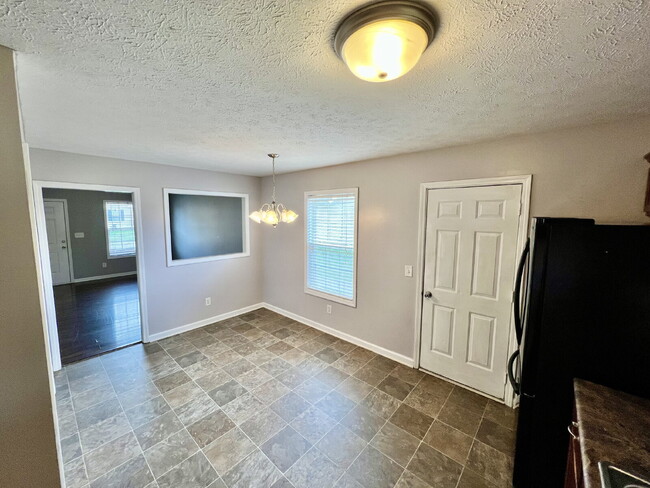 Building Photo - 2785 Russet Ridge Dr