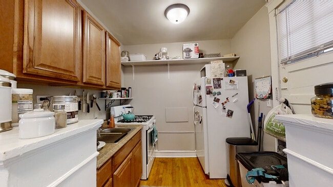 Building Photo - 7502 Madison-2N