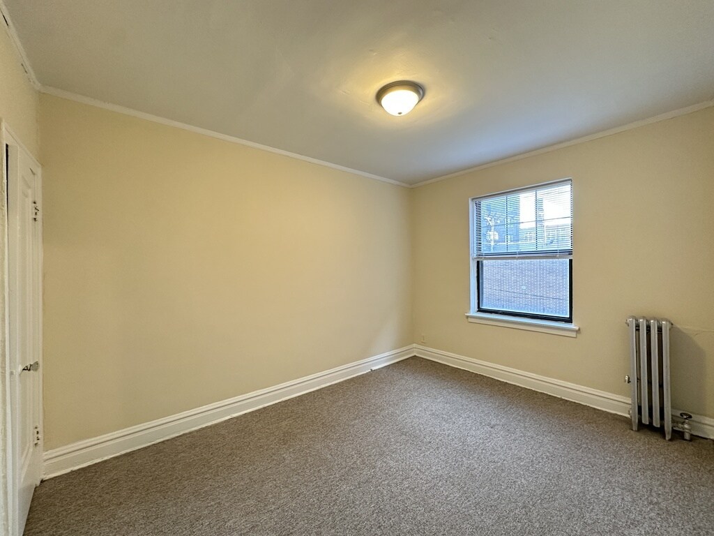 Building Photo - 4834 N Damen Ave