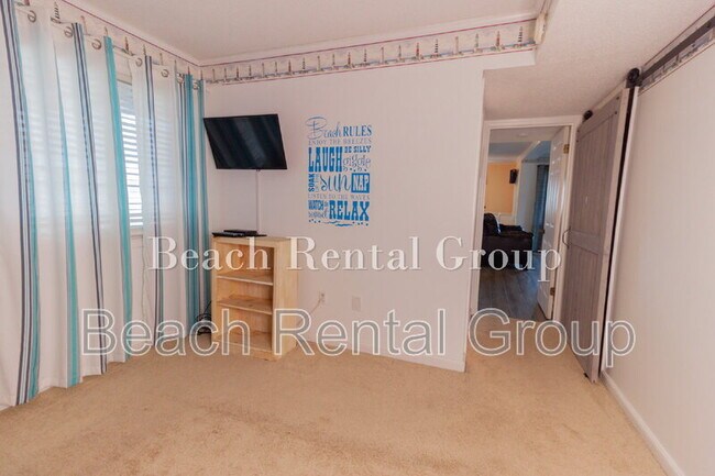 Building Photo - 609 Hillside Dr S