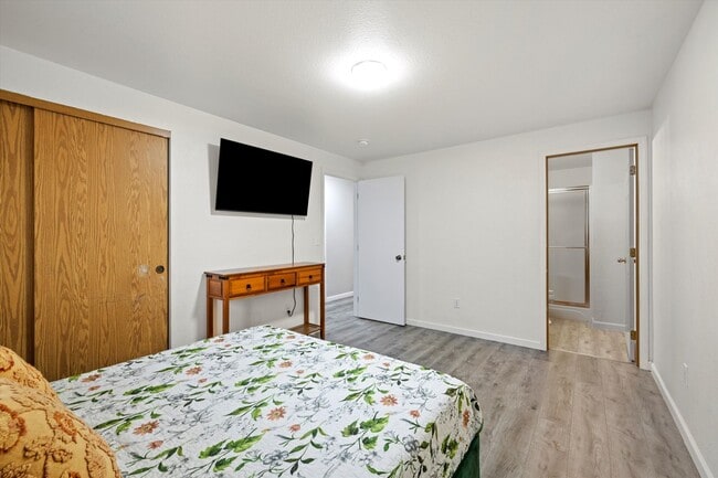 Building Photo - 6320 Candlestick Dr