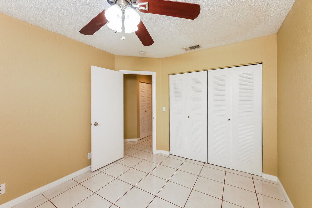 Building Photo - 3275 W Buena Vista Dr