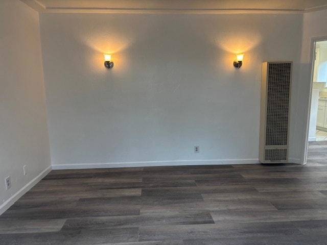 living updated walls lights - 4259 Garthwaite Ave