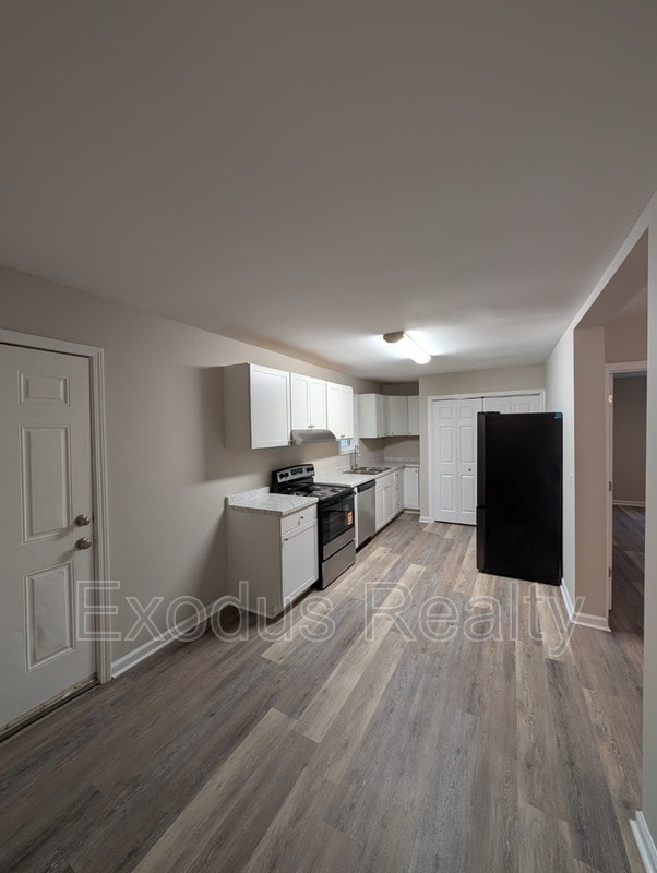 Building Photo - 414 Maple Ave