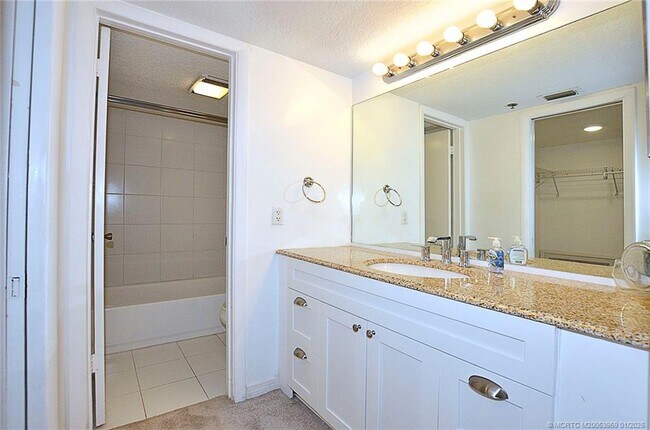 Building Photo - 950 S Kanner Hwy