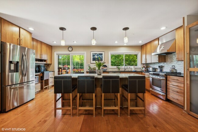 Building Photo - 1475 Deerfield Pl