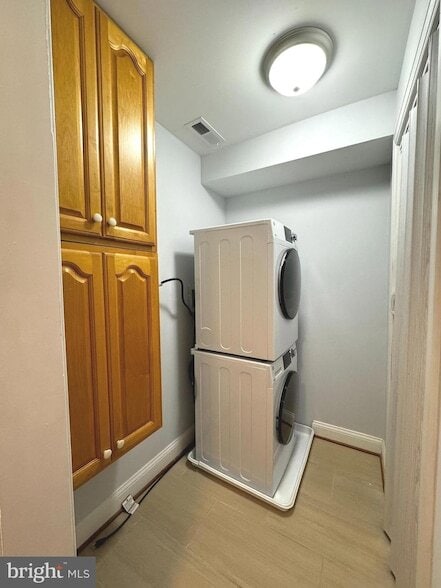 Building Photo - 3208 Auchentoroly Terrace