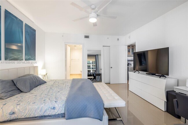 Building Photo - 488 NE 18th St