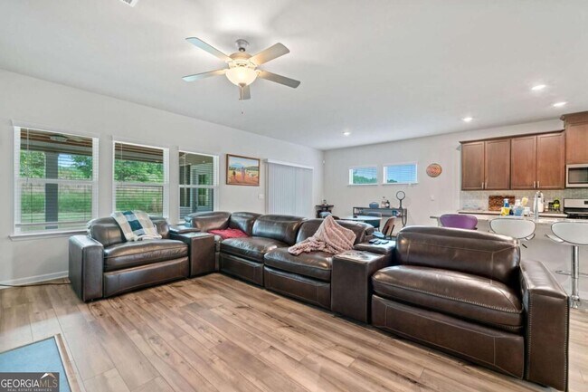 Building Photo - 5911 Green Ash Ct