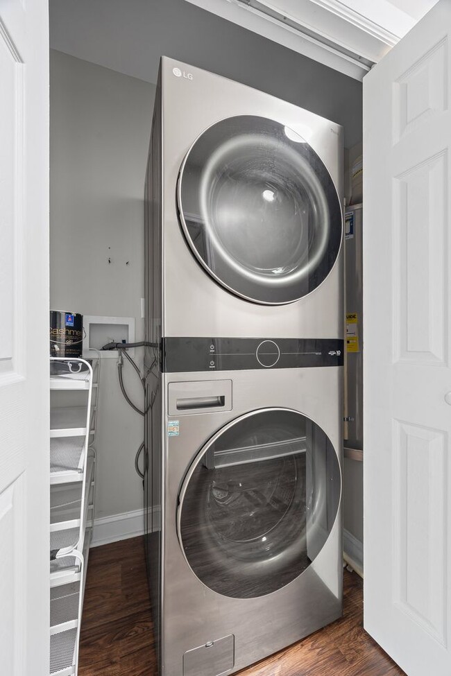 Building Photo - Super Cute, tastefully remodeled 3-Bed, 2-Bath home in Gastonia.