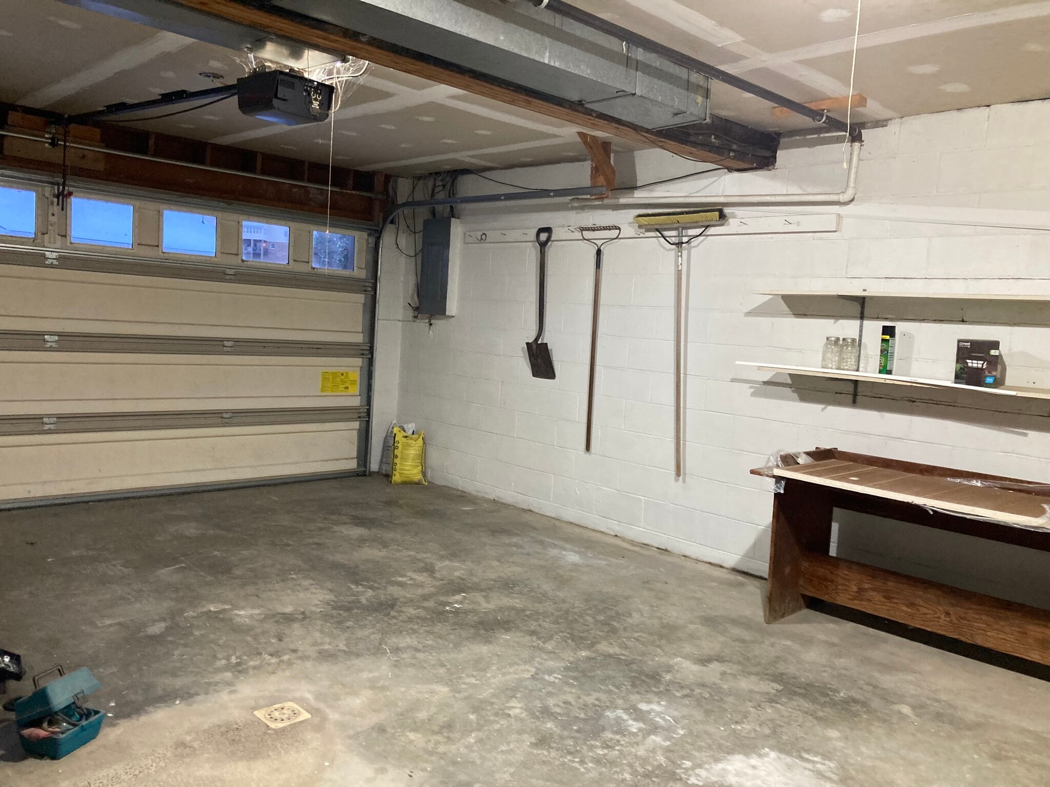 Building Photo - 6 Coolview Ln