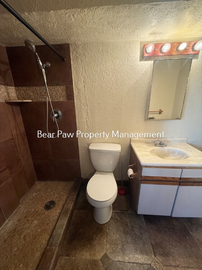 Building Photo - One Bedroom, plus Office Duplex in North Evergreen that includes Utilities!