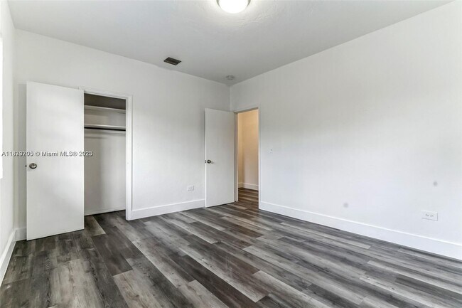 Building Photo - 1071 NW 34th St